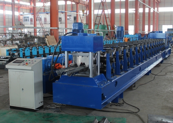 Высокоскоростная 15-я станция GI Highway Guardrail Roll Forming Machine с гидравлическим декоилером
